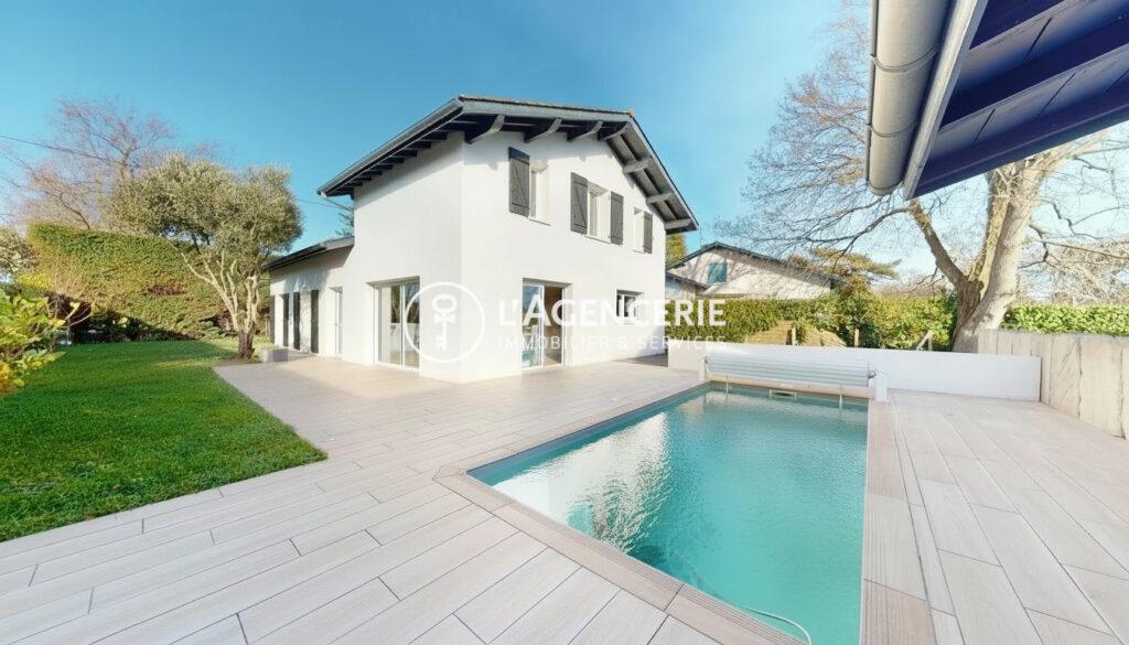 MAISON T5 150 + Piscine